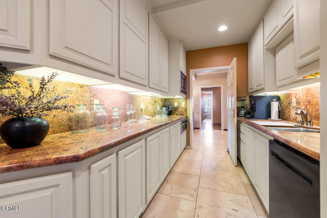 Detail Gallery Image 19 of 62 For 427 Long Canyon Rd, Bradbury,  CA 91008 - 5 Beds | 5/1 Baths