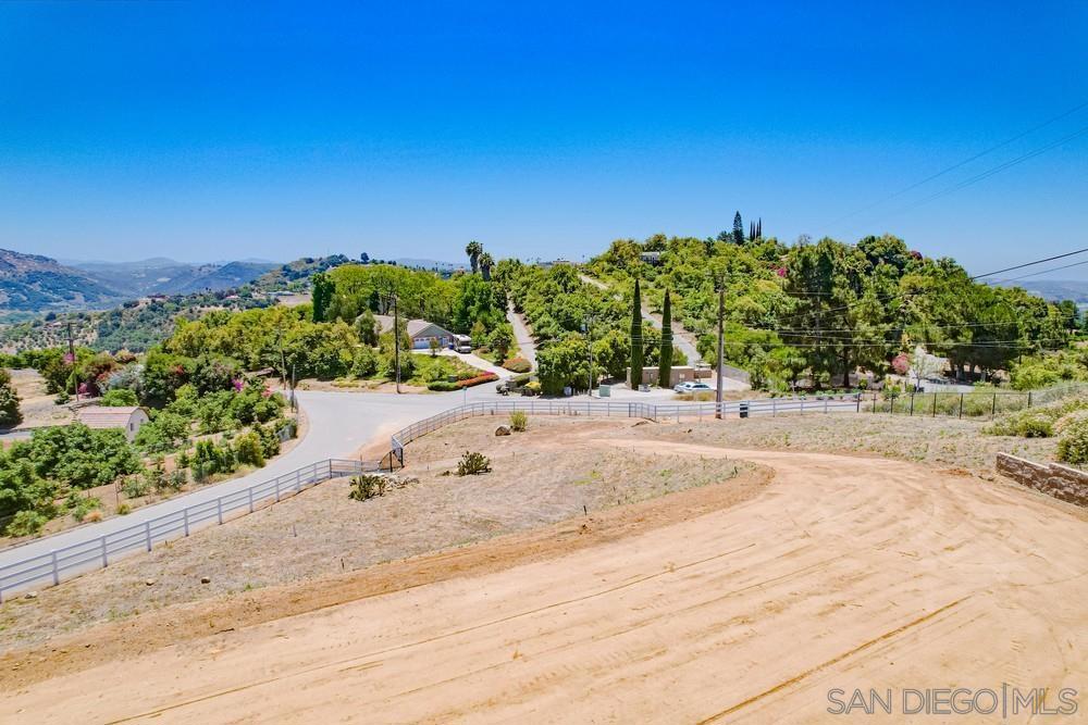 MLS #250032615SD img 63