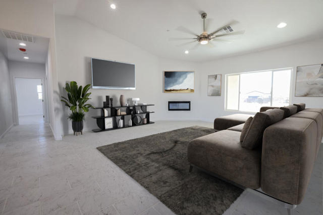7160 Olympic Road, Joshua Tree CA: https://media.crmls.org/mediaz/521c7eee-d814-412b-99c1-cf0d24e80c23.jpg
