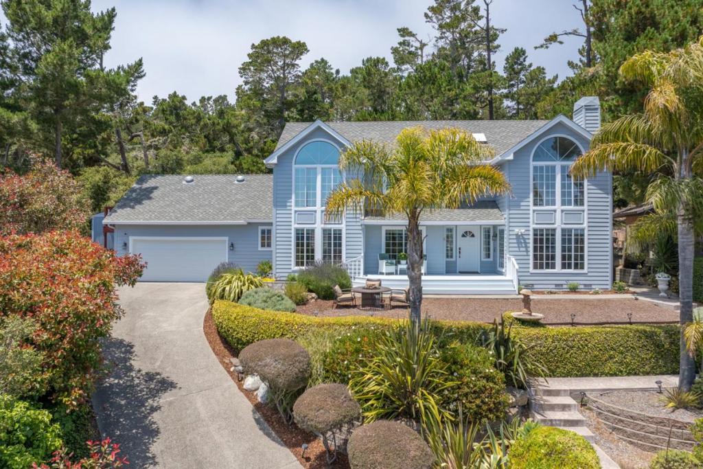 6 Huckleberry Court