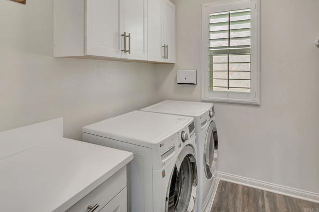 21408 Trail Ridge Drive, Escondido CA: https://media.crmls.org/mediaz/521db396-45b5-462c-a943-8f27779772fa.jpg