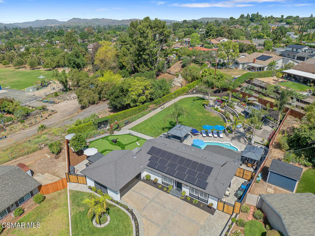 1233 Calle Olmo, Thousand Oaks CA: https://media.crmls.org/mediaz/521fd992-fd68-4060-a68e-114c21197fca.jpg