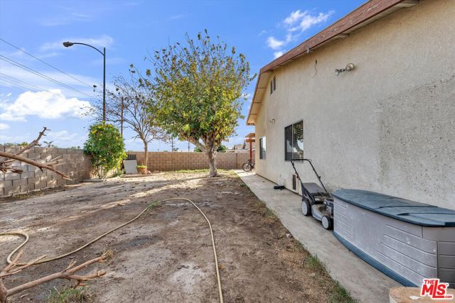 Image 19 of 21 For 45326 Yale Street