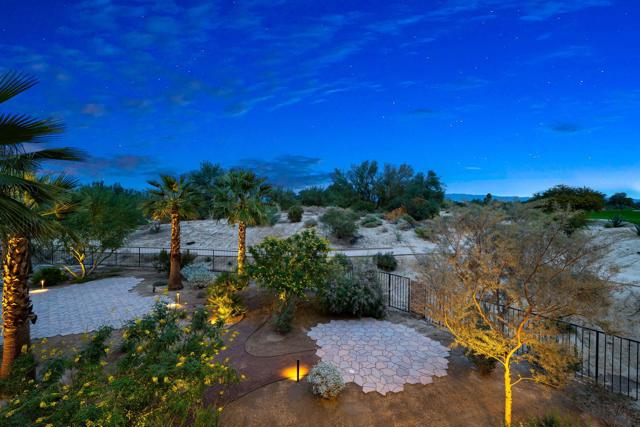603 Retreat Circle, Palm Desert CA: https://media.crmls.org/mediaz/52219c5f-a084-49b7-9aa2-1a7d90157ac8.jpg