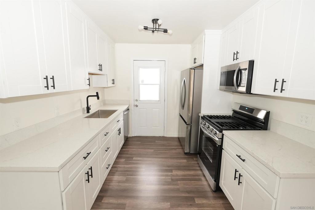 MLS #250025208SD img 10