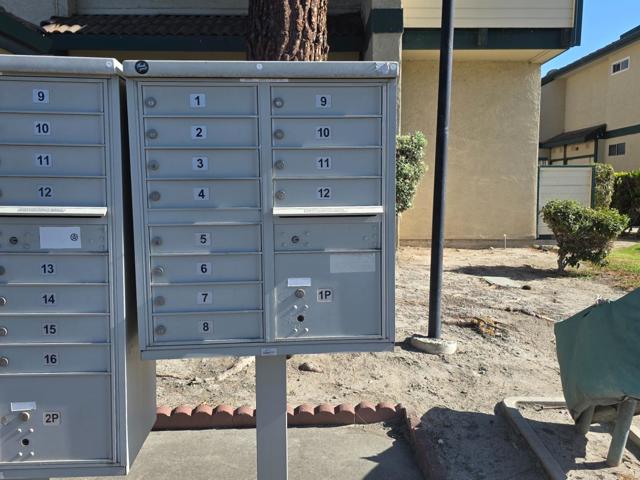 3064 FLINT Street, Union City CA: https://media.crmls.org/mediaz/5222b3fa-da2d-405d-b83d-89bebf05a12e.jpg