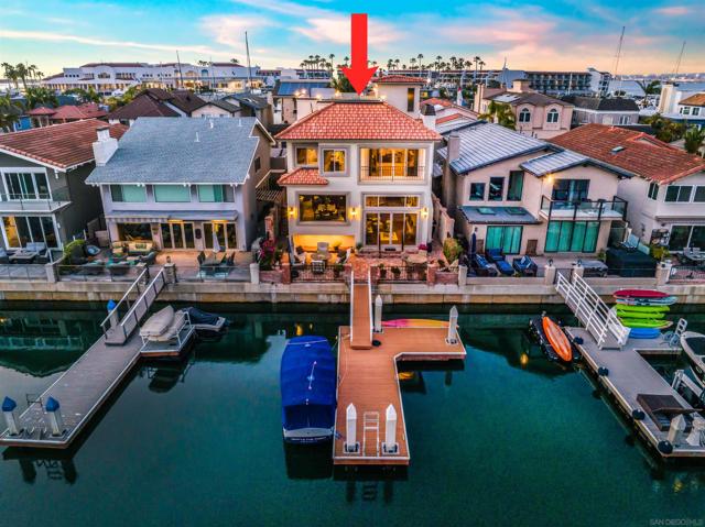 34 The Point, Coronado CA: https://media.crmls.org/mediaz/5222d401-5ff4-446c-a287-28700d3b56ad.jpg