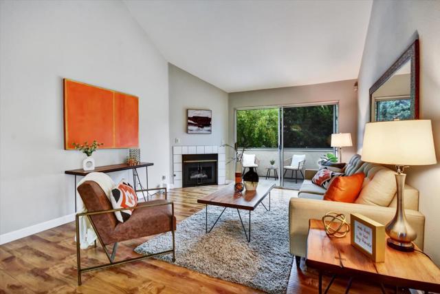 1086 Summerplace Drive, San Jose CA: https://media.crmls.org/mediaz/52252482-9354-4942-bba4-23cb64be16fc.jpg
