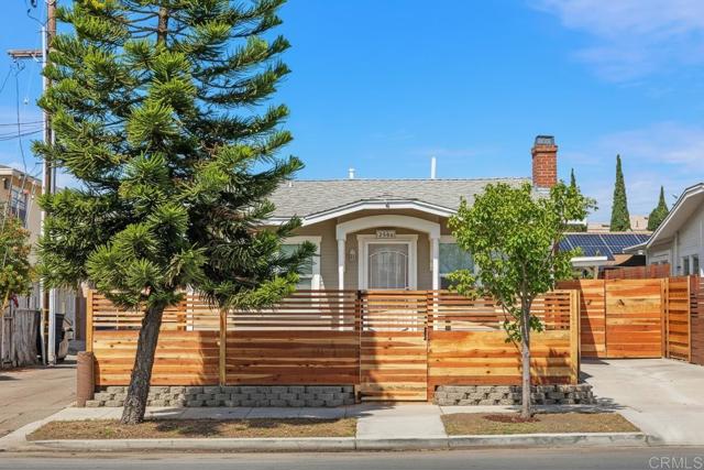 3586 3588 Orange Avenue, San Diego CA: https://media.crmls.org/mediaz/5226178a-ad35-432c-a5eb-cb818e3c5540.jpg
