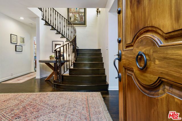 4277 Beck Avenue, Studio City CA: https://media.crmls.org/mediaz/5226937f-56df-47a4-94cc-426e288d1370.jpg
