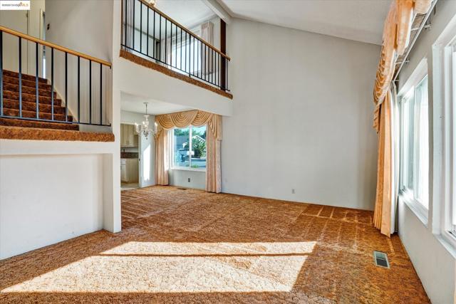 34607 Wells Ave, Fremont CA: https://media.crmls.org/mediaz/522698df-5fed-4fe8-9525-deb1df3816b1.jpg