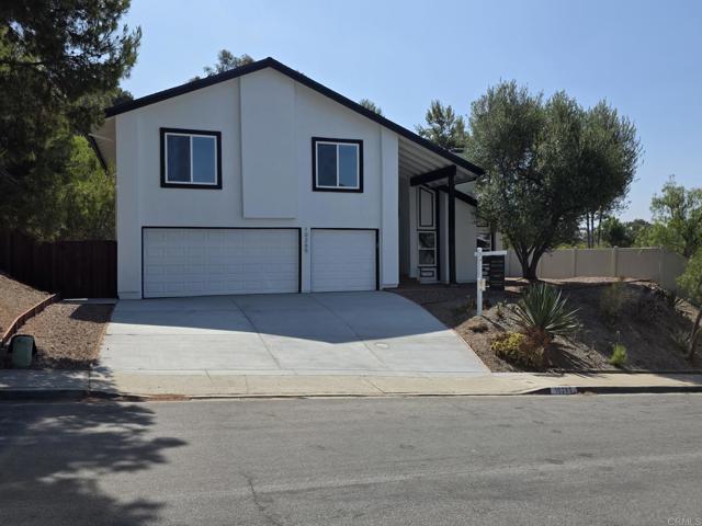 10265 Aviary Drive, San Diego CA: https://media.crmls.org/mediaz/52289c4f-9f33-4c8d-83e4-1d357bc9da0b.jpg