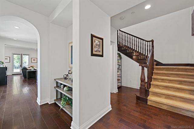 17216 Turf Club Dr, San Diego CA: https://media.crmls.org/mediaz/5228ac8b-e66f-417a-94e3-b762abc9ed6f.jpg