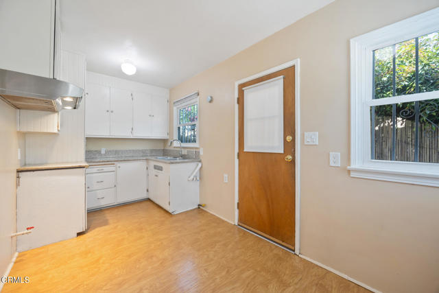 1268 Mentone Avenue, Pasadena CA: https://media.crmls.org/mediaz/5229602d-c10a-47c6-9bec-883012f62f94.jpg