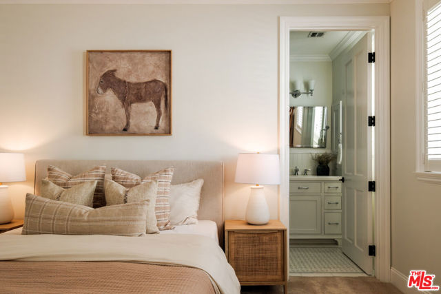 2248 Kelton Avenue, Los Angeles CA: https://media.crmls.org/mediaz/52299cb9-9df7-4b09-85b4-164e4c1e9151.jpg