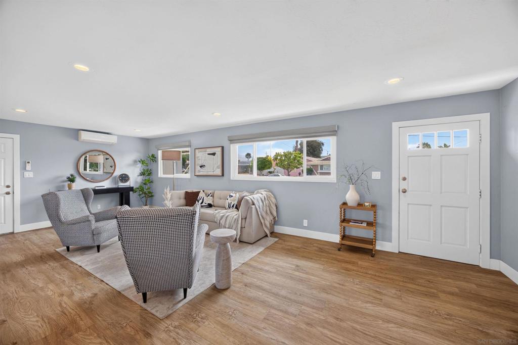 4852 Kings Way - photo 6