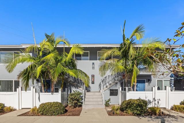 850 856 Olive Avenue, Coronado CA: https://media.crmls.org/mediaz/522bda1d-876c-475d-9e97-9553dd790085.jpg