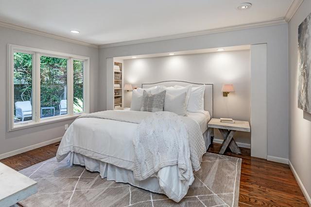 3 Wyndham Drive, Portola Valley CA: https://media.crmls.org/mediaz/522c3028-fecb-4429-af76-d5241ceac9ac.jpg