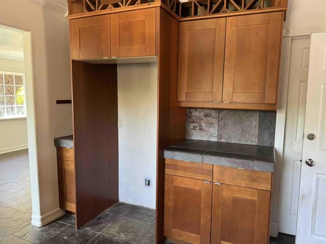 1341 E 4th Street, National City CA: https://media.crmls.org/mediaz/522c4727-71ff-44b8-946c-c035c85acb7e.jpg