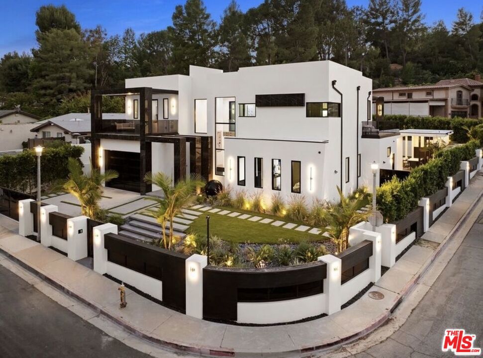 MLS #26866295 image #1