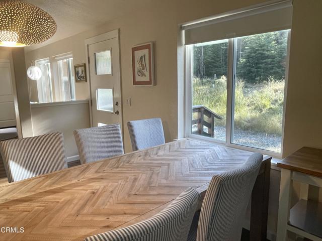 29331 Albion Ridge Road, Albion CA: https://media.crmls.org/mediaz/523001a8-8921-4316-9759-546cef452889.jpg