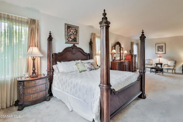 11275 Watson Drive, Moorpark CA: https://media.crmls.org/mediaz/523002bb-cf9e-4d74-8043-22439c7f3796.jpg