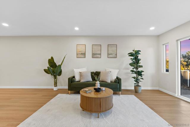 2128 Missouri St, San Diego CA: https://media.crmls.org/mediaz/52300f1a-7b25-48a4-adb8-a1786cfd7684.jpg