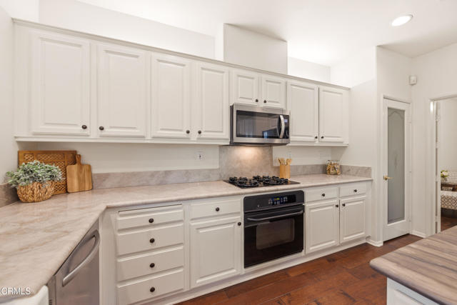 Detail Gallery Image 16 of 58 For 4609 Calle Descanso, Camarillo,  CA 93012 - 4 Beds | 2/1 Baths