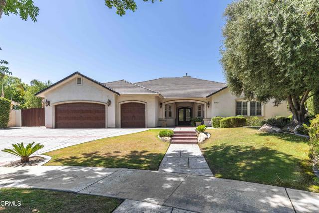 3007 Springbank Court, Bakersfield CA: https://media.crmls.org/mediaz/5230e4fb-cf4a-457a-a7b1-f35c5d41717f.jpg