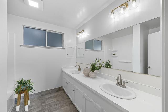 1100 Bounty Drive, Foster City CA: https://media.crmls.org/mediaz/52311bc5-6b8c-4d1f-a0b8-824b36681a10.jpg
