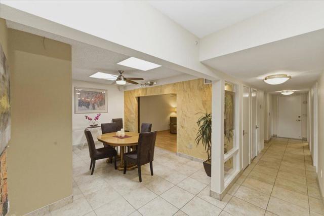 2385 Silver Oak Circle, Palm Springs CA: https://media.crmls.org/mediaz/5231a9ab-4470-43ef-960b-c695bce3eaf8.jpg