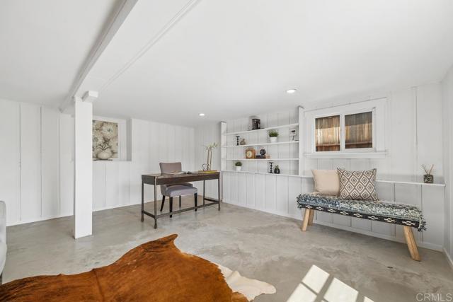 1400 Angelus Avenue, Los Angeles CA: https://media.crmls.org/mediaz/5232c33b-24c0-4082-8615-768e172cd9db.jpg