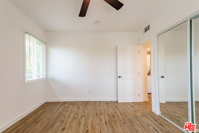 1812 West Glenoaks Boulevard, D photo 17