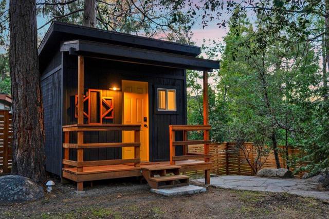 26785 Crestview Drive, Idyllwild CA: https://media.crmls.org/mediaz/52347c74-81d6-4114-b379-80ad8098eefb.jpg