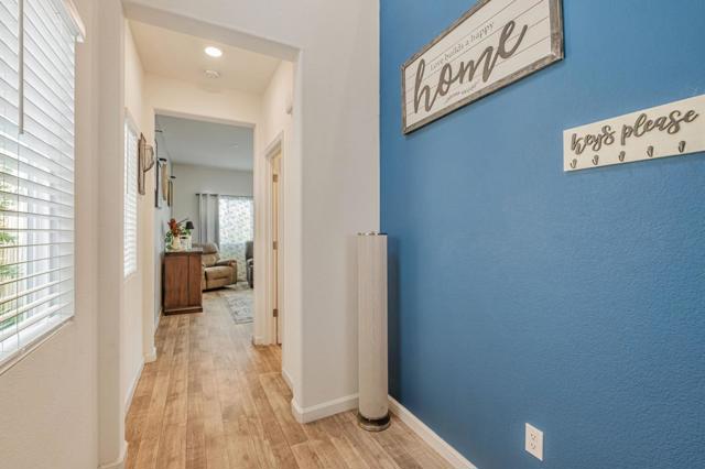 1420 Primitivo Lane, Manteca CA: https://media.crmls.org/mediaz/523532c6-f213-4d69-82c9-e6170b4ed379.jpg