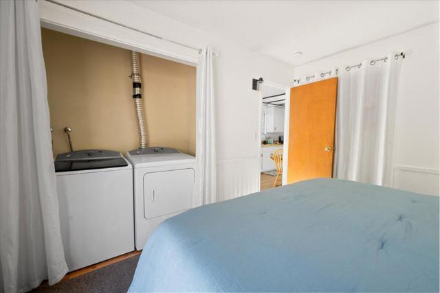 206 E Barker Boulevard, Big Bear CA: https://media.crmls.org/mediaz/5235b503-d11c-41b1-bc42-158a5a2c0b4c.jpg