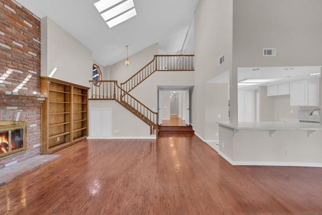 15235 Crestview Ct, Poway CA: https://media.crmls.org/mediaz/52371198-7f89-42e9-820a-8c589f20e972.jpg