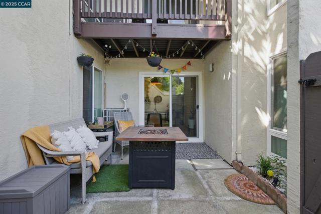 1700 Laguna St, Concord CA: https://media.crmls.org/mediaz/5237cea0-9ca1-4d37-8eff-c449caed925c.jpg
