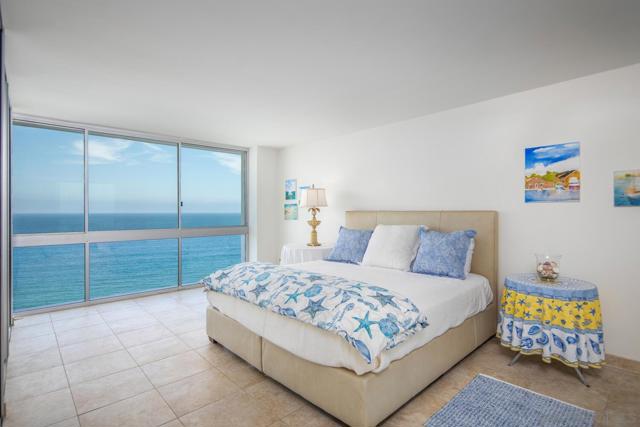 1830 Avenida Del Mundo, Coronado CA: https://media.crmls.org/mediaz/52384568-4562-4861-abab-79b14b38725f.jpg