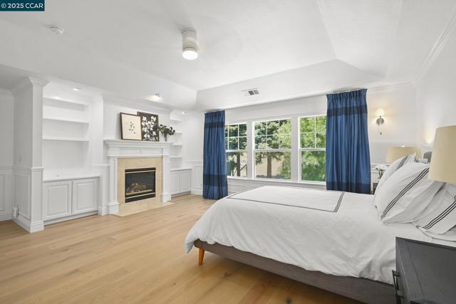 107 Leafield Rd, Danville CA: https://media.crmls.org/mediaz/52388c2b-6492-441a-af9d-5b7db436a657.jpg