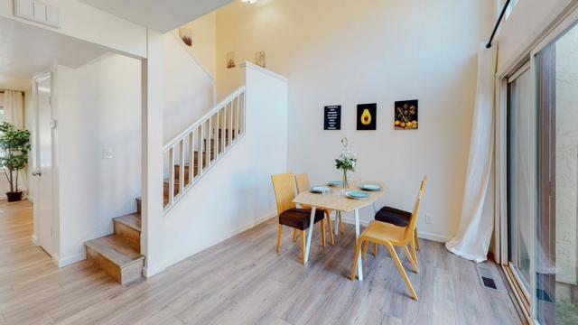 2 Morning Sun Court, Mountain View CA: https://media.crmls.org/mediaz/5238a939-ed21-49de-83f1-0776658e39a1.jpg