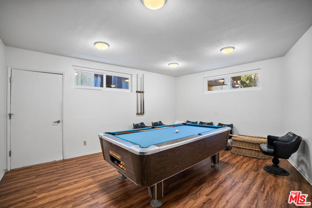 5950 Buckingham, Culver City CA: https://media.crmls.org/mediaz/5238eb61-f1cf-441a-adf7-8652ab6f6e10.jpg