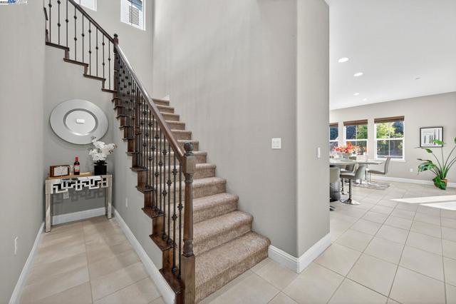 7058 Atlas Peak Dr, Dublin CA: https://media.crmls.org/mediaz/523a6897-d6d3-47b2-ad7f-ba1f3500f994.jpg