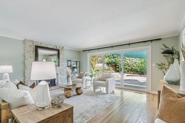 1402 Bedford Avenue, Sunnyvale CA: https://media.crmls.org/mediaz/523b2ce5-d7a3-4661-93c6-c8147b41b557.jpg