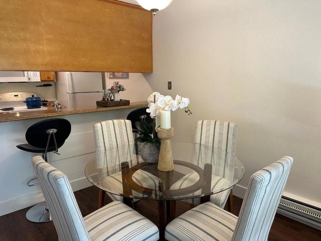 8129 Shelter Creek Lane, San Bruno CA: https://media.crmls.org/mediaz/523b6778-93d1-4579-bd54-06ca65176b25.jpg