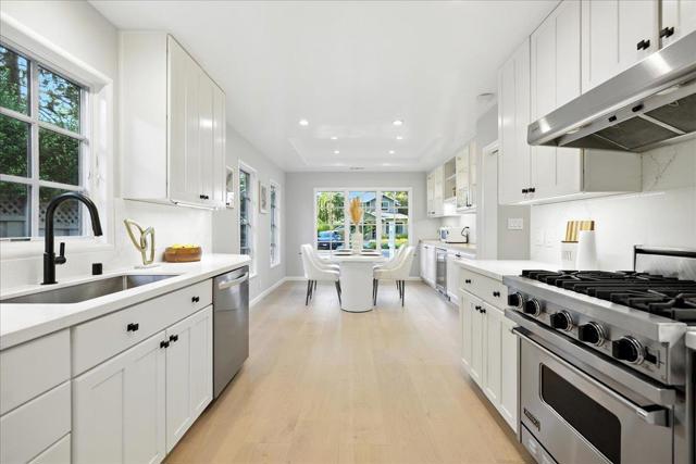 162 Del Monte Avenue, Los Altos CA: https://media.crmls.org/mediaz/523b68f4-825d-4da9-87f7-f988a48fdeef.jpg