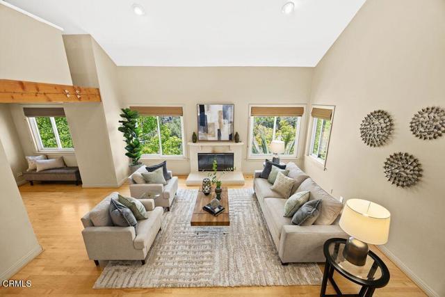 Detail Gallery Image 4 of 24 For 405 Woodcliffe Rd, Pasadena,  CA 91105 - 3 Beds | 2/1 Baths