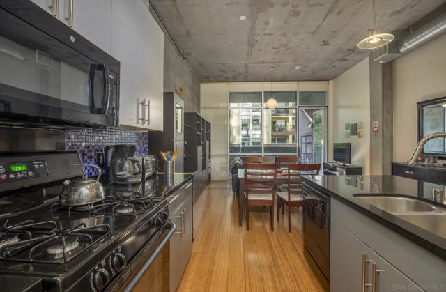 1025 Island Ave, San Diego CA: https://media.crmls.org/mediaz/523c2f9e-6b0c-4e0e-b8be-47a38880b5fb.jpg