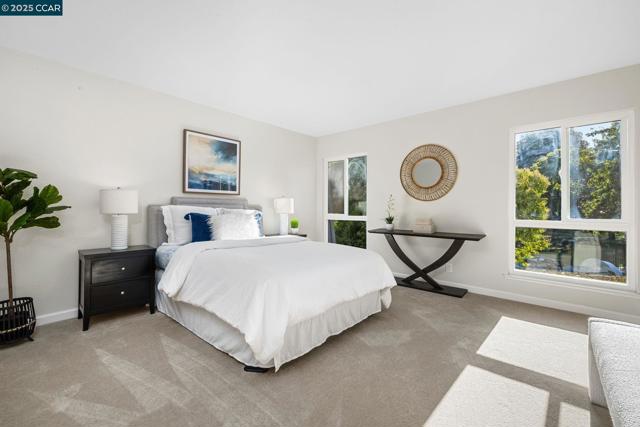 9 Glen Dr, Fairfax CA: https://media.crmls.org/mediaz/523c7d8c-4adc-4c7e-8989-af39a07ba19f.jpg
