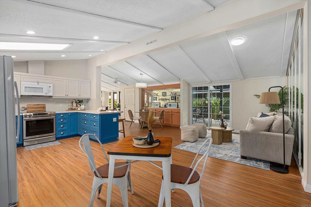 350 N El Camino Real - photo 9